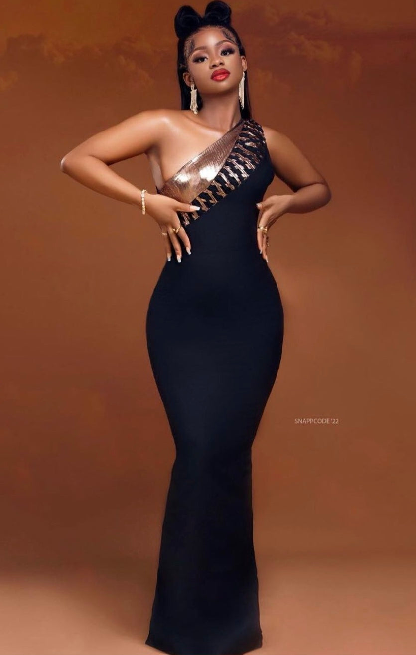 Monostrap basket dress